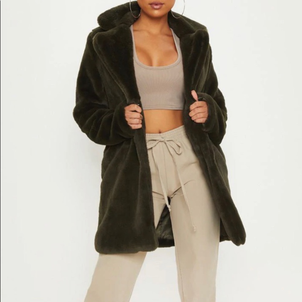 OLIVE GREEN FAUX FUR OVERSIZED COAT - SIZE 8